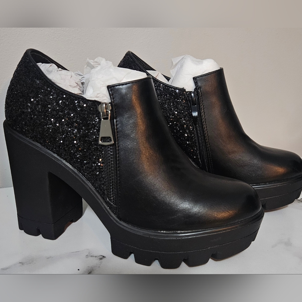 La Bottine Souriante Black Sparkle Platform Ankle Boots- Size 8 New In Box
